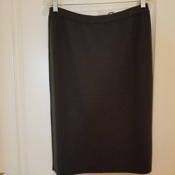 Linea knit pull-up skirt - NWT - Picture 4 of 4